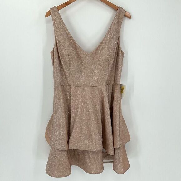 Pear Culture Sleeveless Fit & Flare Metallic Tiered Mini Dress Champagne Size 15 - Picture 1 of 5